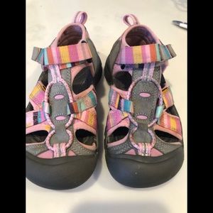 KEEN Sandals Girls Pink Multicolor   11